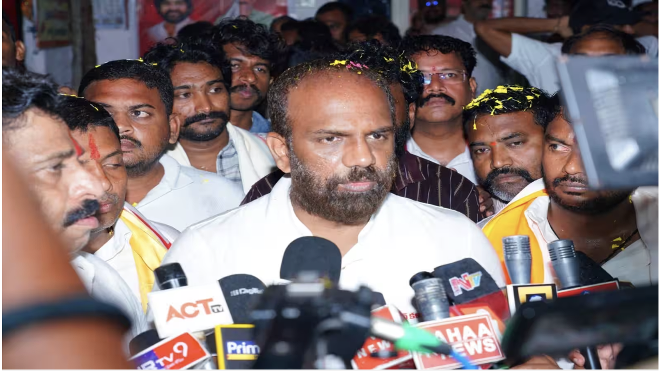 ఏబీ వెంకటేశ్వరరావు చెప్పిన దాంట్లో తప్పేముంది.. ఆయన సలహాలు కచ్చితంగా తీసుకుంటా: వంగవీటి రాధాకృష్ణ