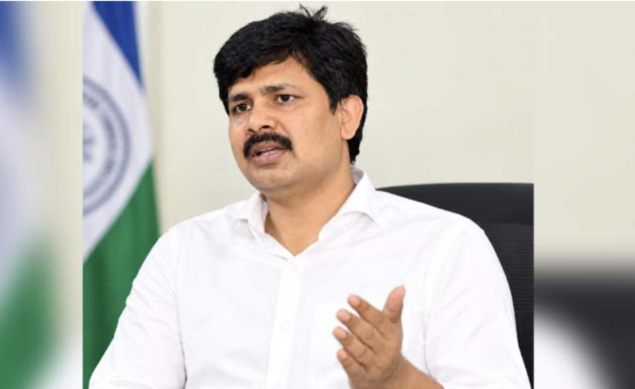 పోలీసుల అత్యుత్సాహంపై ఎంపీ ఆగ్రహం